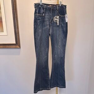 Dollhouse curvy collection high rise flare jeans  NWT 11/12
